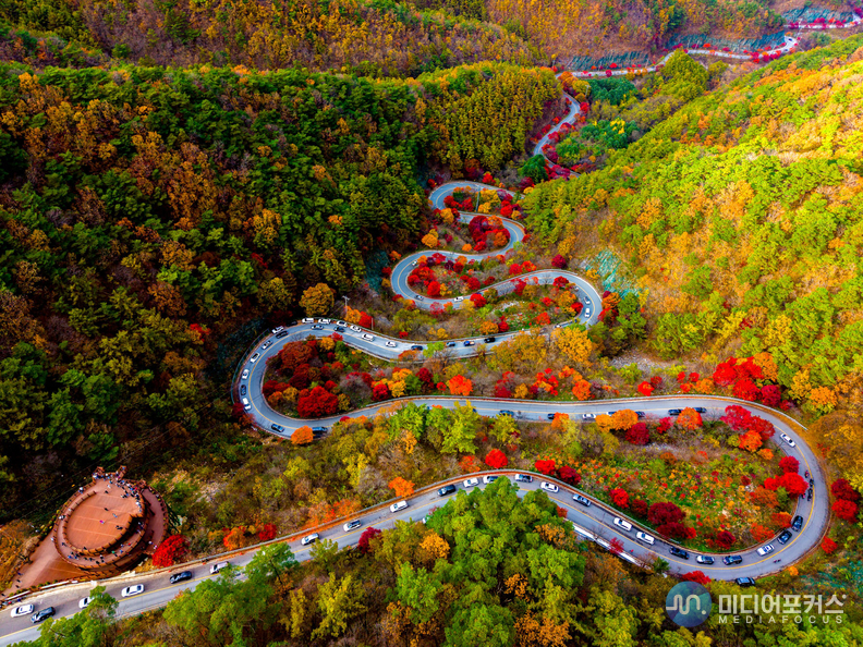 보발재 모습(단양군)