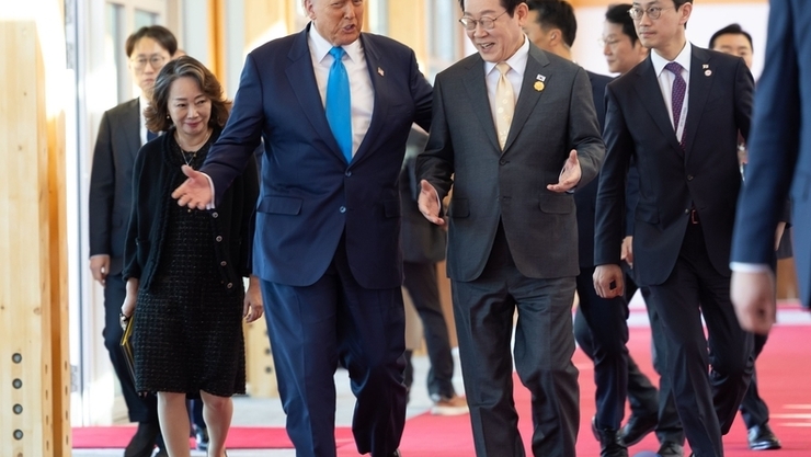 트럼프, “한국의 핵추진 잠수함 건조 승인”