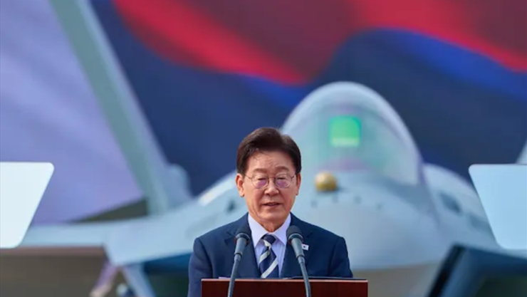 KF-21 양산 1호기 출고···이재명 대통령 “K-방산 도약의 전환점”