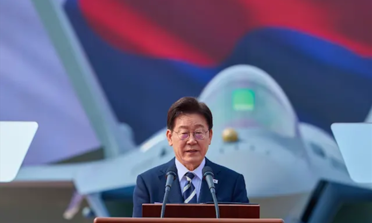 KF-21 양산 1호기 출고···이재명 대통령 “K-방산 도약의 전환점”