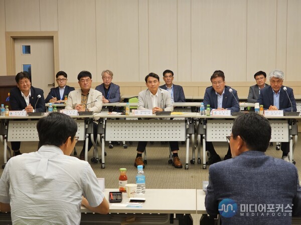 한국개발연구원 현장조사 모습(사진=강원도청) 한국개발연구원 현장조사 모습(사진=강원도청)
