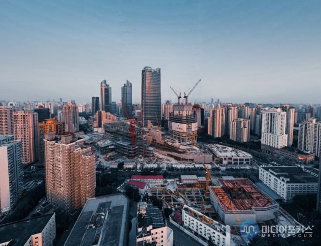 중국 건설현장(사진=웹 캡쳐) 중국 건설현장(사진=웹 캡쳐)
