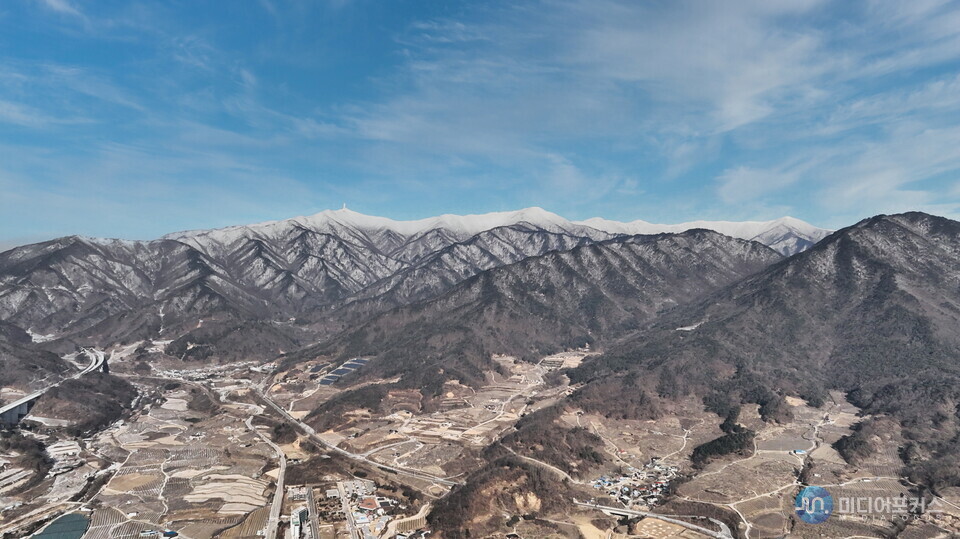 영주에서 바라본 소백산(영주시) 영주에서 바라본 소백산(영주시)