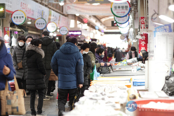 안동시는 온누리 상품권 환급행사를 통해 수산물 물가안정과 전통시장 활성화를 추진한다(안동시) 안동시는 온누리 상품권 환급행사를 통해 수산물 물가안정과 전통시장 활성화를 추진한다(안동시)