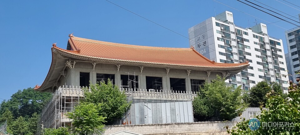 삼천사 대불보전 건축물(김진 기자) 삼천사 대불보전 건축물(김진 기자)